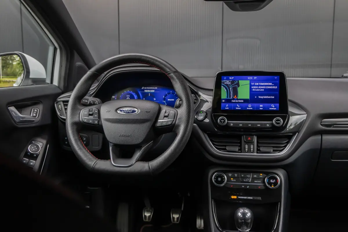 1.0 EcoBoost ST-Line | 100% dealer o.h. | Winter-pack | LED-verlichting | Privacy-glass | Apple carplay / Andriod auto | DAB