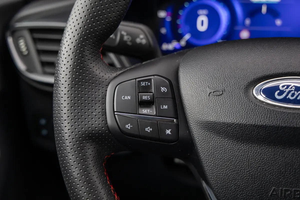 1.0 EcoBoost ST-Line | 100% dealer o.h. | Winter-pack | LED-verlichting | Privacy-glass | Apple carplay / Andriod auto | DAB