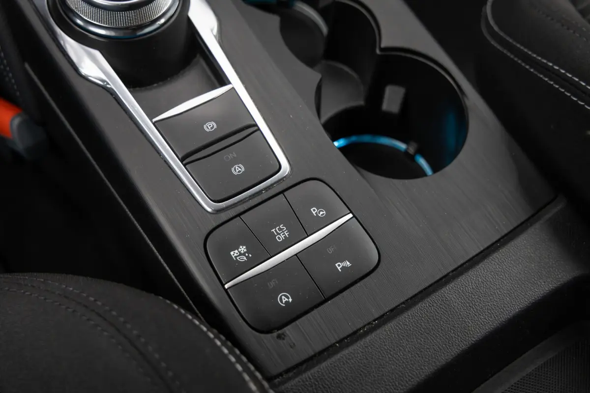 1.0 EcoBoost Titanium Automaat | Adaptieve cruise | Winter-pack | Afn. Trekhaak | Camera | Elec. achterklep | Dodehoek detectie | LED verlichting | Keyless entry | Privacy-glass