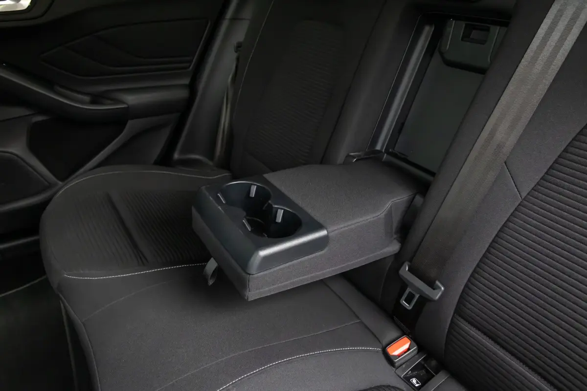 1.0 EcoBoost Titanium Automaat | Adaptieve cruise | Winter-pack | Afn. Trekhaak | Camera | Elec. achterklep | Dodehoek detectie | LED verlichting | Keyless entry | Privacy-glass