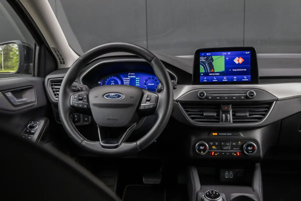 1.0 EcoBoost Titanium Automaat | Adaptieve cruise | Winter-pack | Afn. Trekhaak | Camera | Elec. achterklep | Dodehoek detectie | LED verlichting | Keyless entry | Privacy-glass
