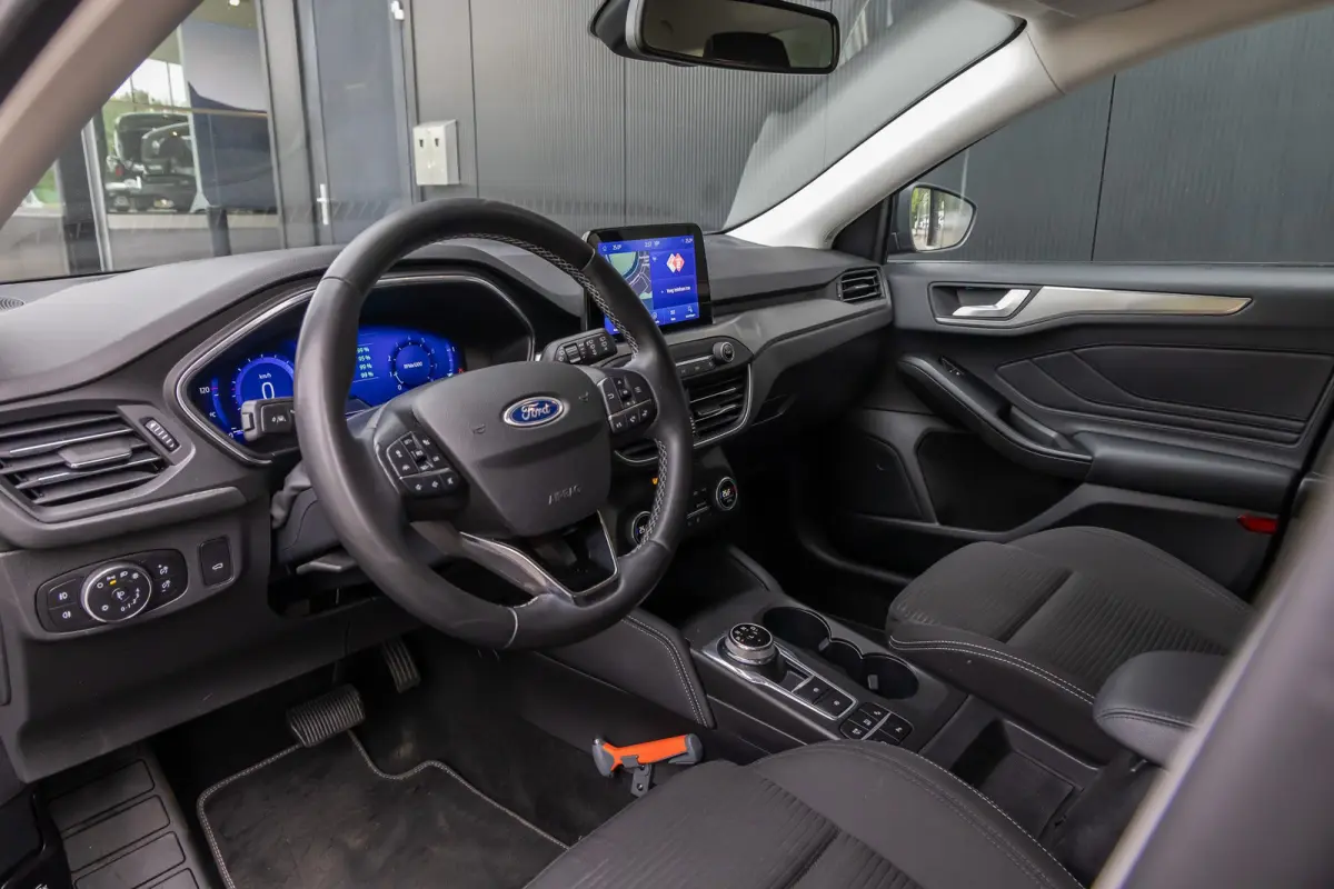 1.0 EcoBoost Titanium Automaat | Adaptieve cruise | Winter-pack | Afn. Trekhaak | Camera | Elec. achterklep | Dodehoek detectie | LED verlichting | Keyless entry | Privacy-glass