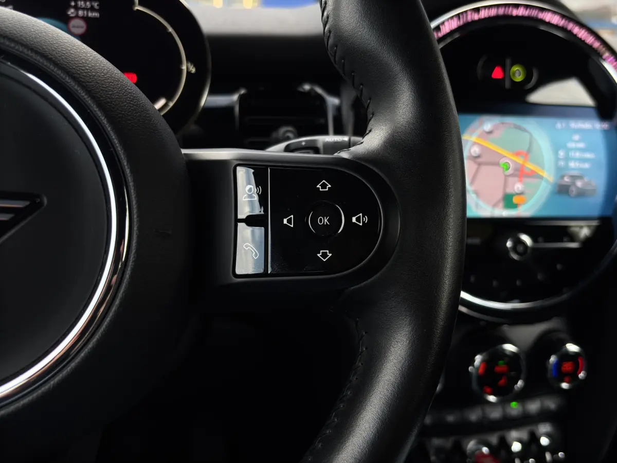Mini 2.0 S Classic | Org. NL | Leder | Apple Carplay | Camera | Stoelverwarming |