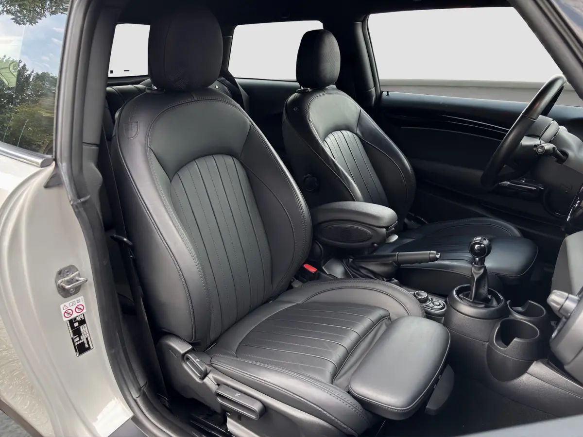 Mini 2.0 S Classic | Org. NL | Leder | Apple Carplay | Camera | Stoelverwarming |