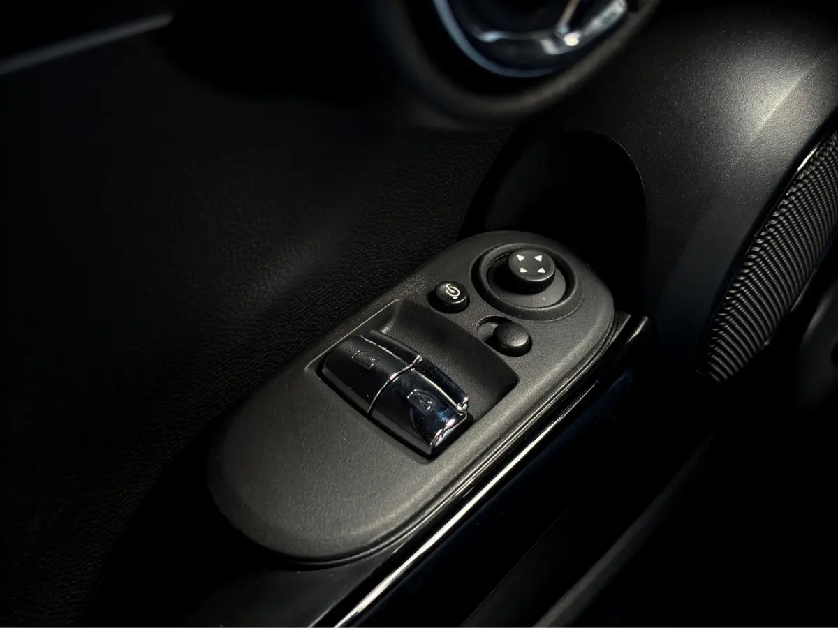 Mini 2.0 S Classic | Org. NL | Leder | Apple Carplay | Camera | Stoelverwarming |