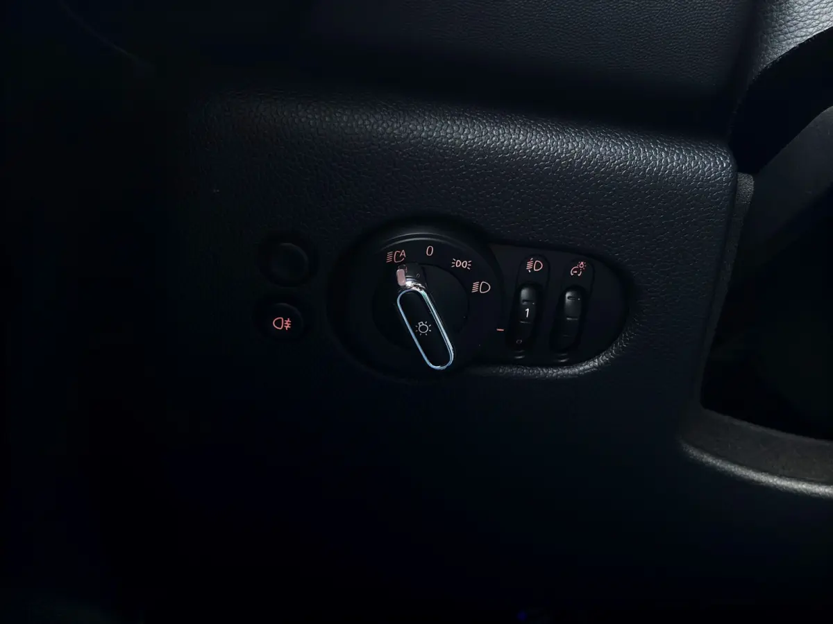 Mini 2.0 S Classic | Org. NL | Leder | Apple Carplay | Camera | Stoelverwarming |