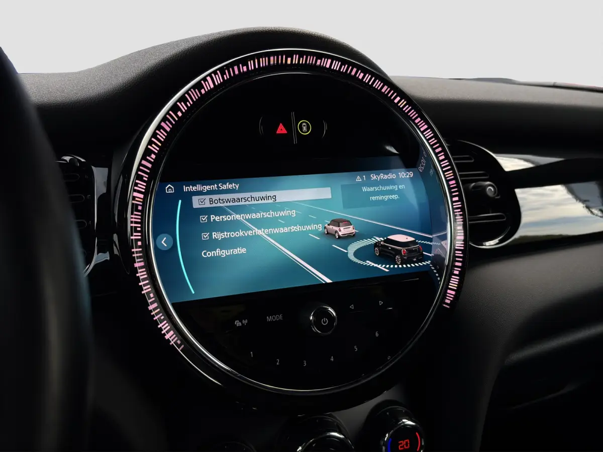 Mini 2.0 S Classic | Org. NL | Leder | Apple Carplay | Camera | Stoelverwarming |