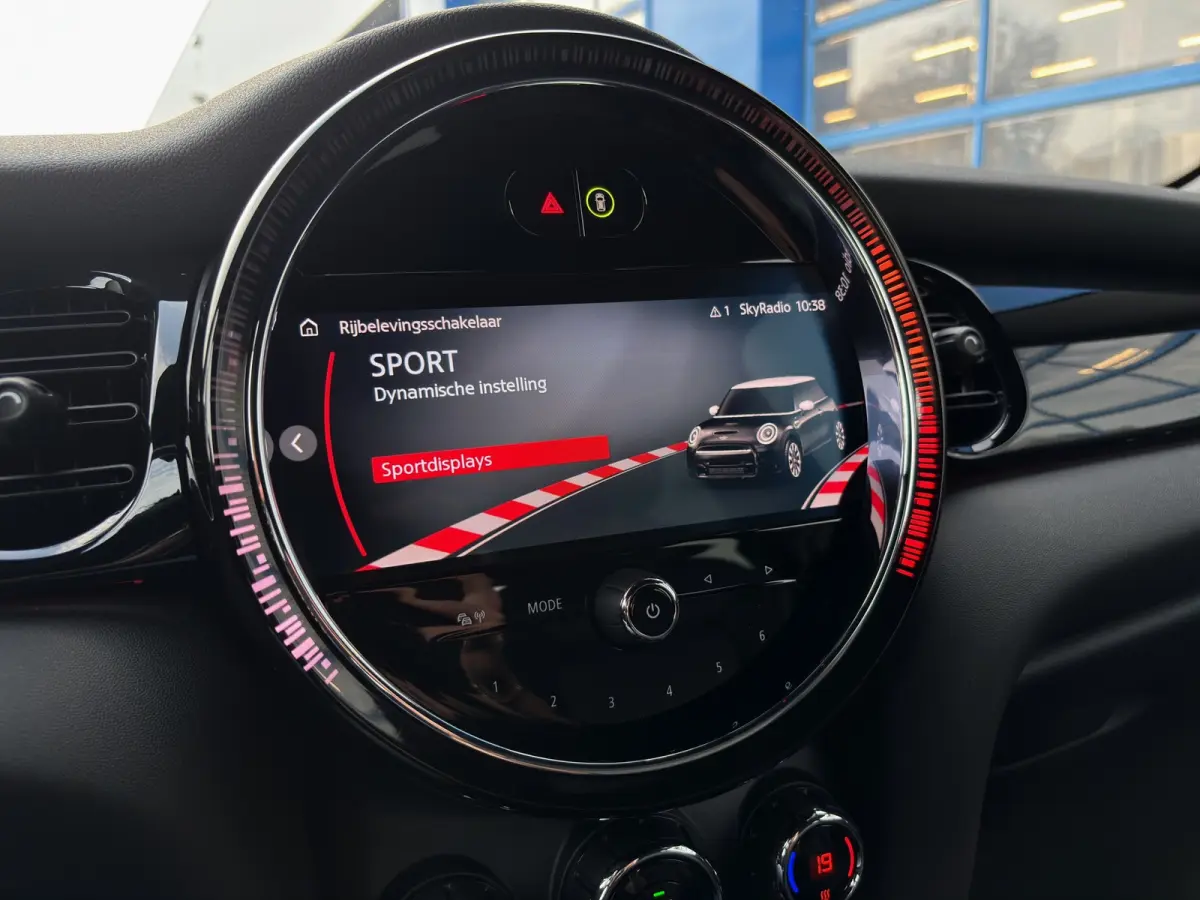 Mini 2.0 S Classic | Org. NL | Leder | Apple Carplay | Camera | Stoelverwarming |