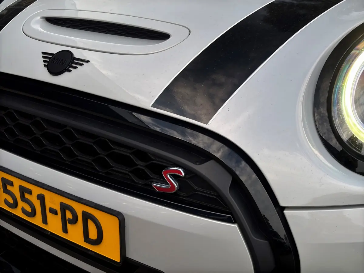 Mini 2.0 S Classic | Org. NL | Leder | Apple Carplay | Camera | Stoelverwarming |