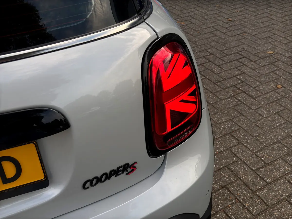 Mini 2.0 S Classic | Org. NL | Leder | Apple Carplay | Camera | Stoelverwarming |