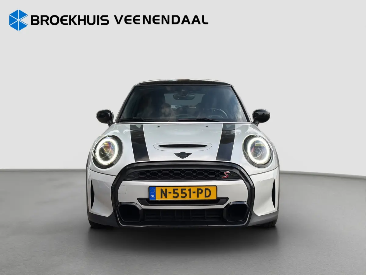 Mini 2.0 S Classic | Org. NL | Leder | Apple Carplay | Camera | Stoelverwarming |