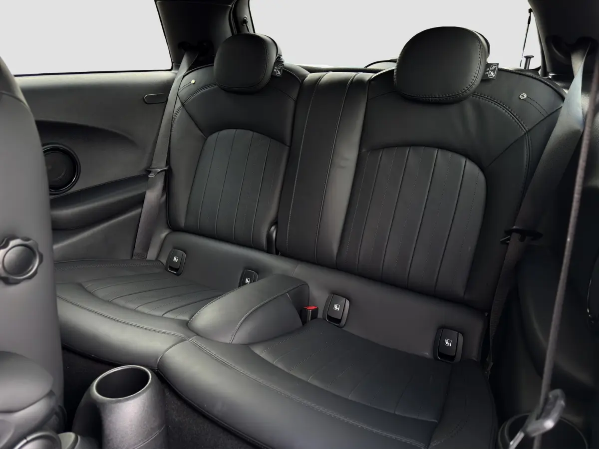 Mini 2.0 S Classic | Org. NL | Leder | Apple Carplay | Camera | Stoelverwarming |