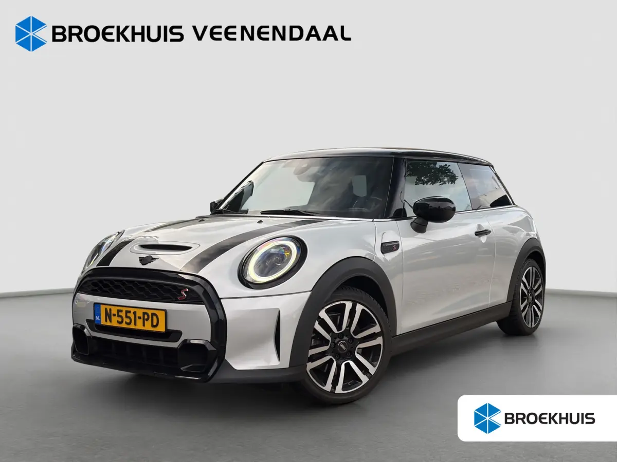Mini 2.0 S Classic | Org. NL | Leder | Apple Carplay | Camera | Stoelverwarming |