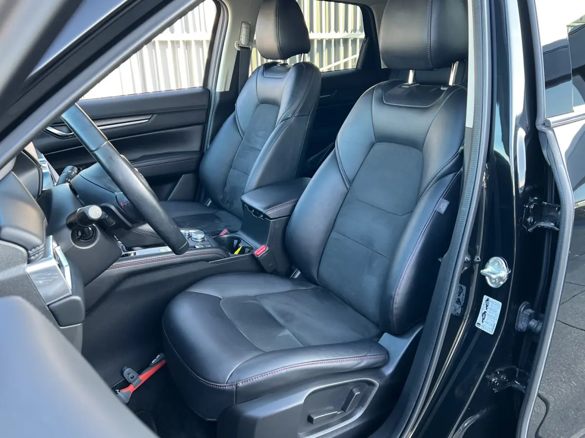 2.0 SkyActiv-G 165 Newground Automaat | 360 graden camera | Adaptive cruise control | Elektrische achterklep | Bestuurdersstoel met geheugen | Half leder | Stoelverwarming | Dodehoek detecti