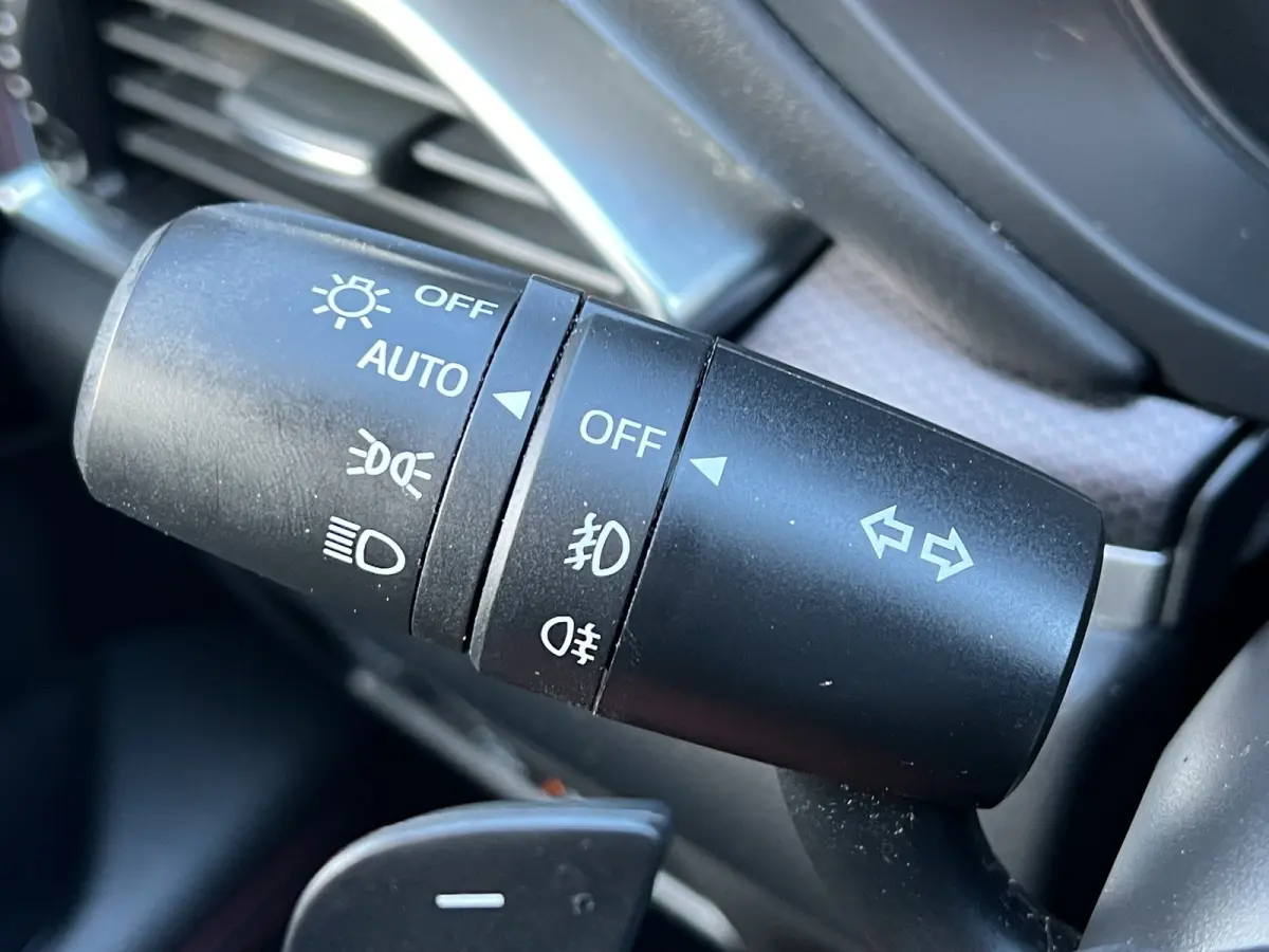 2.0 SkyActiv-G 165 Newground Automaat | 360 graden camera | Adaptive cruise control | Elektrische achterklep | Bestuurdersstoel met geheugen | Half leder | Stoelverwarming | Dodehoek detecti