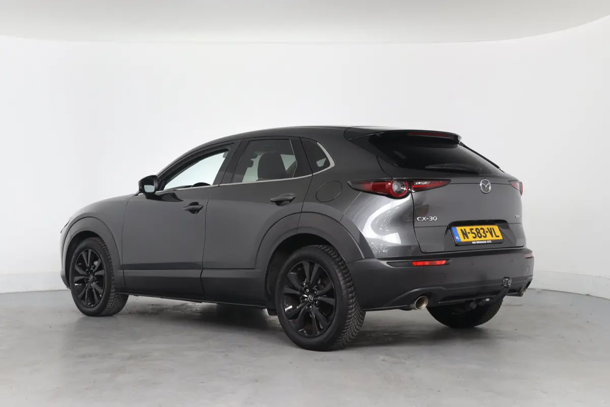 2.0 e-SkyActiv-X M Hybrid Sportive | Dealer Onderhouden! | 1e Eigenaar! | LED | Bose | Trekhaak | Clima | Camera | Stoelverwarming | Cruise Adaptive | Keyless | HUD