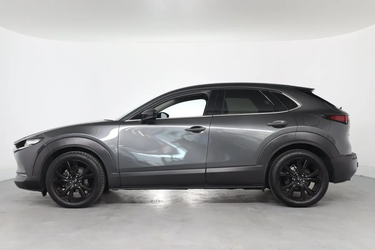 2.0 e-SkyActiv-X M Hybrid Sportive | Dealer Onderhouden! | 1e Eigenaar! | LED | Bose | Trekhaak | Clima | Camera | Stoelverwarming | Cruise Adaptive | Keyless | HUD