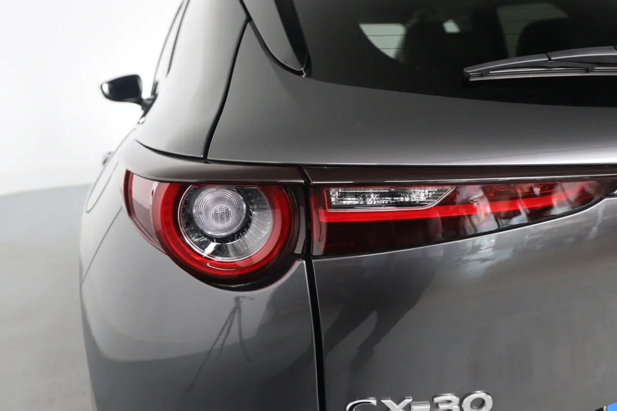 2.0 e-SkyActiv-X M Hybrid Sportive | Dealer Onderhouden! | 1e Eigenaar! | LED | Bose | Trekhaak | Clima | Camera | Stoelverwarming | Cruise Adaptive | Keyless | HUD