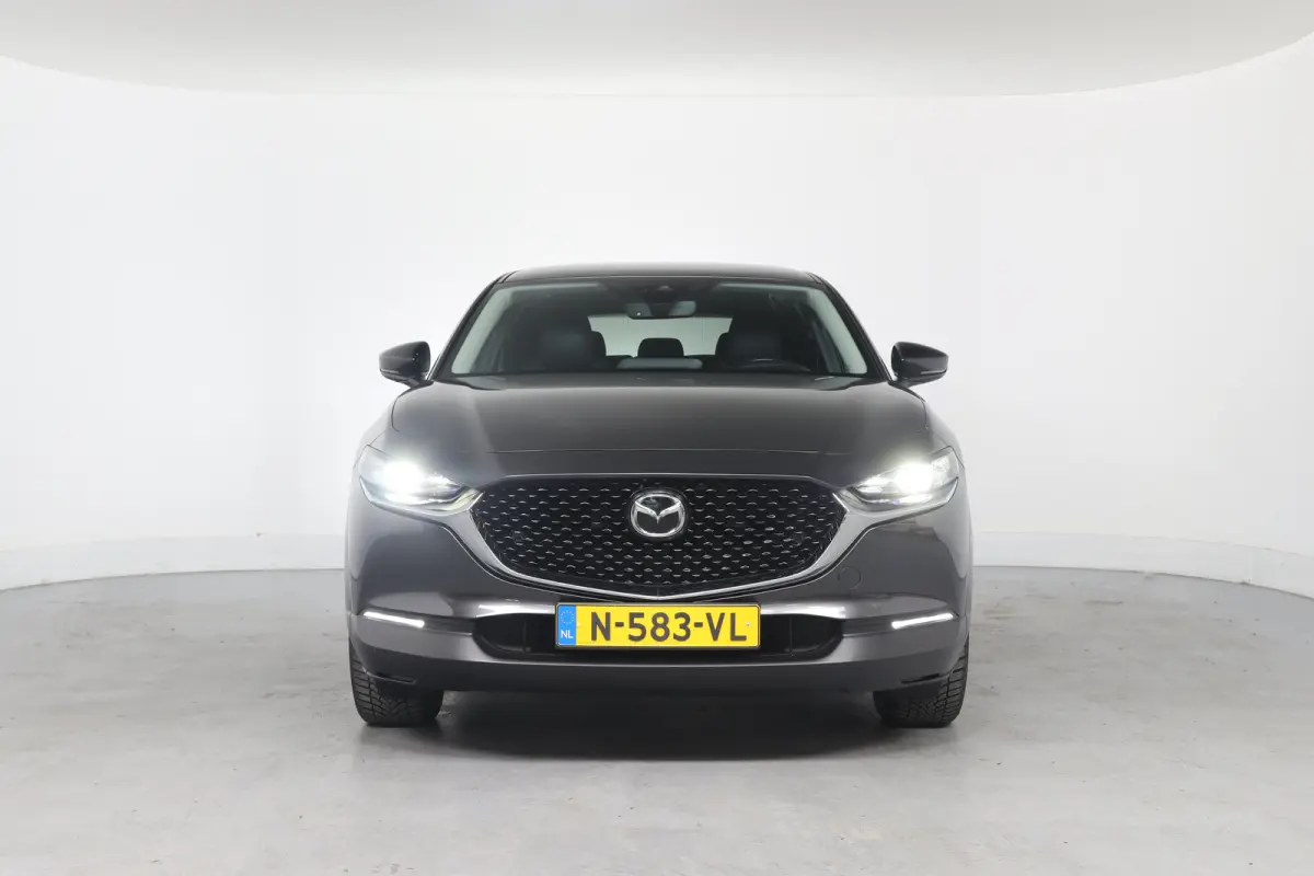 2.0 e-SkyActiv-X M Hybrid Sportive | Dealer Onderhouden! | 1e Eigenaar! | LED | Bose | Trekhaak | Clima | Camera | Stoelverwarming | Cruise Adaptive | Keyless | HUD