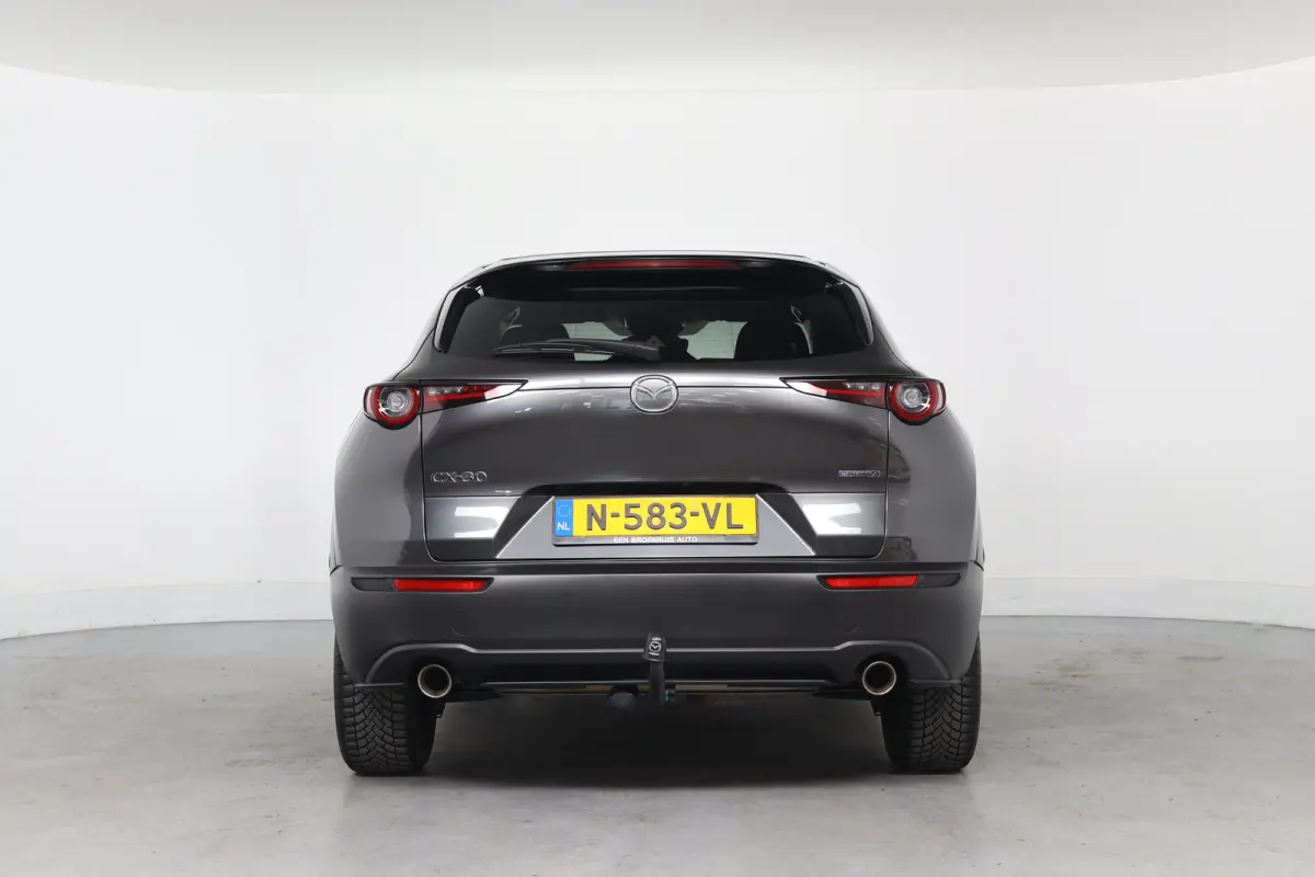 2.0 e-SkyActiv-X M Hybrid Sportive | Dealer Onderhouden! | 1e Eigenaar! | LED | Bose | Trekhaak | Clima | Camera | Stoelverwarming | Cruise Adaptive | Keyless | HUD