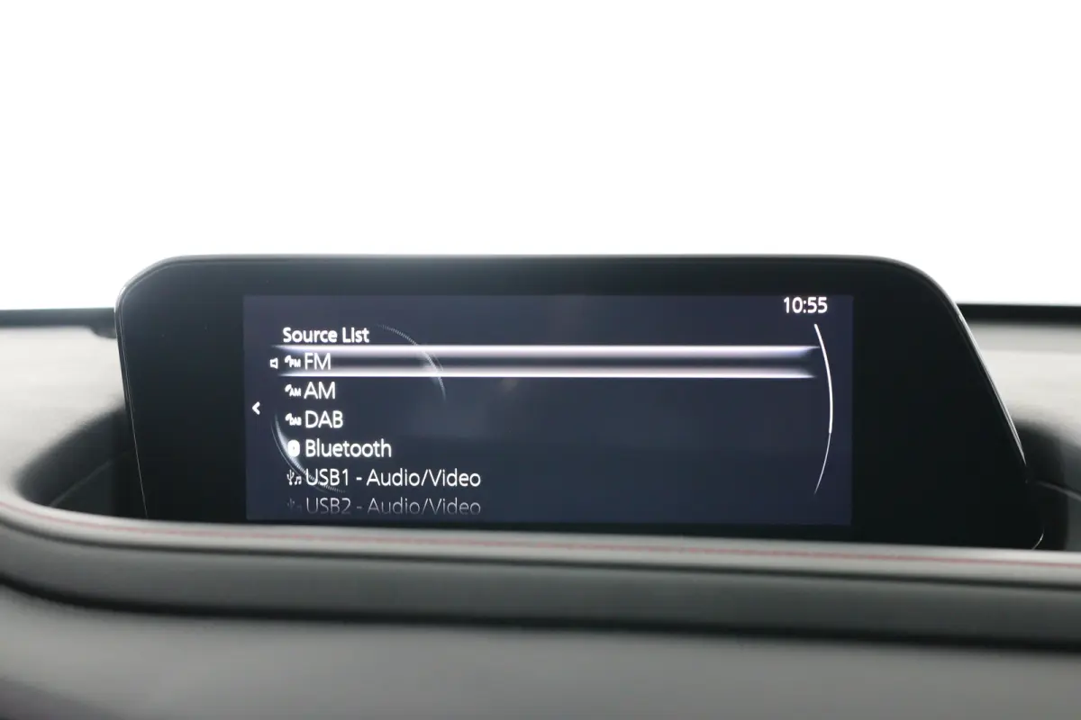 2.0 e-SkyActiv-X M Hybrid Sportive | Dealer Onderhouden! | 1e Eigenaar! | LED | Bose | Trekhaak | Clima | Camera | Stoelverwarming | Cruise Adaptive | Keyless | HUD