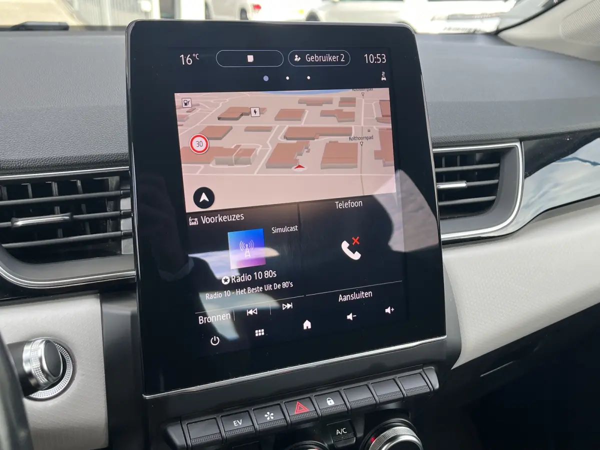 1.6 E-Tech Plug-in Hybrid 160 Business | Half leder | Camera | LED verlichting | Cruise controle | 18'' velgen | Parkeersensoren voor en achter | Climate controle | Keyless entry | Navigatie