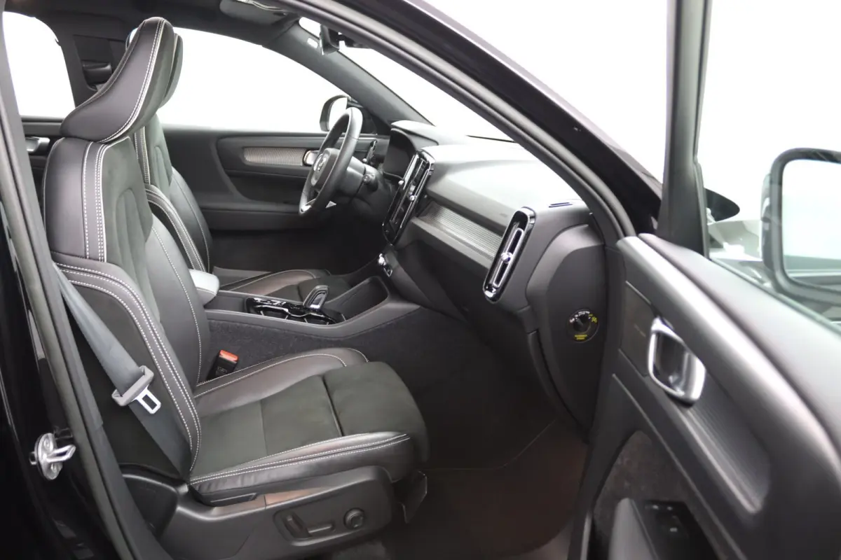 T4 R-Design | Panoramadak | SoH 86% | BLIS | 360 Camera | Adaptive Cruise | Harman/Kardon |