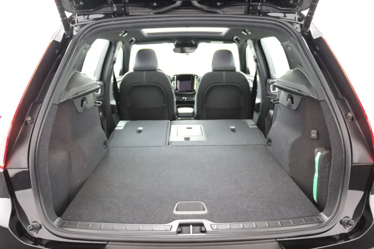 T4 R-Design | Panoramadak | SoH 86% | BLIS | 360 Camera | Adaptive Cruise | Harman/Kardon |