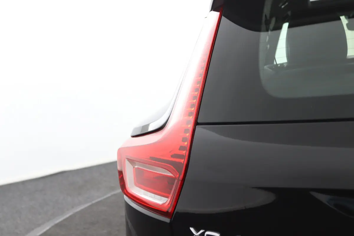 T4 R-Design | Panoramadak | SoH 86% | BLIS | 360 Camera | Adaptive Cruise | Harman/Kardon |
