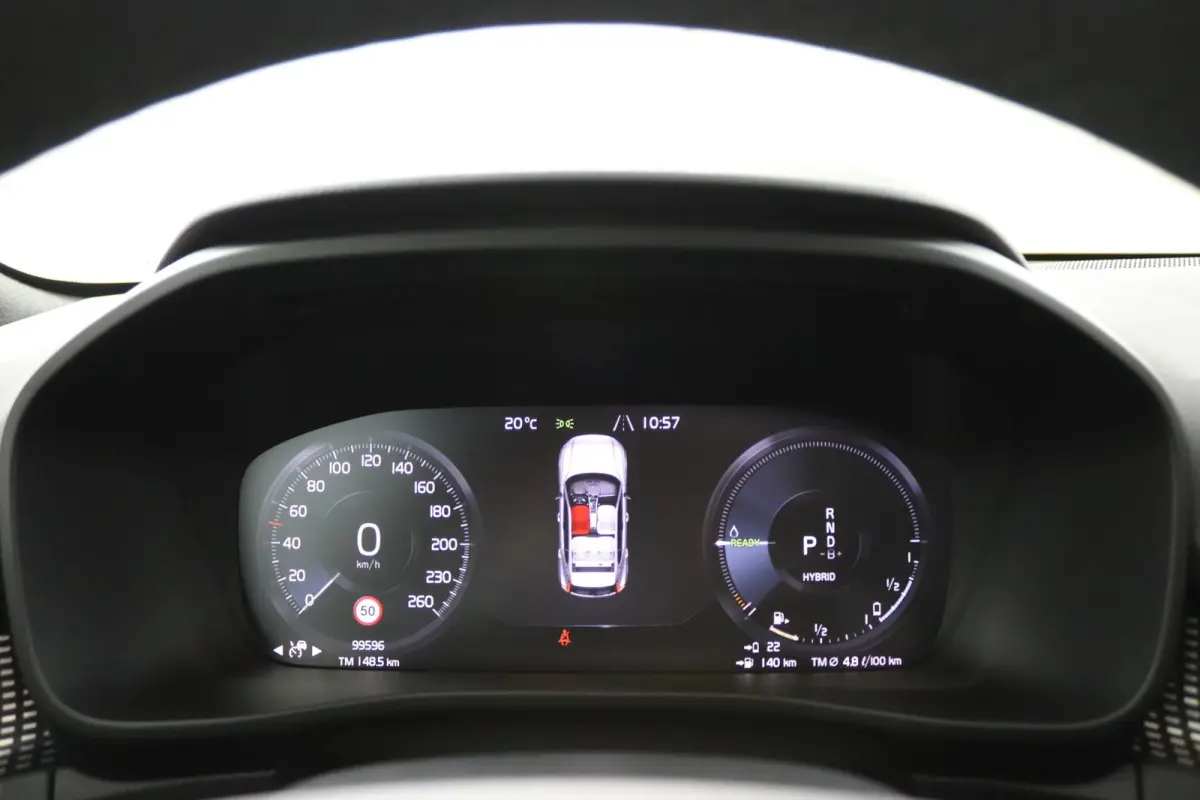 T4 R-Design | Panoramadak | SoH 86% | BLIS | 360 Camera | Adaptive Cruise | Harman/Kardon |