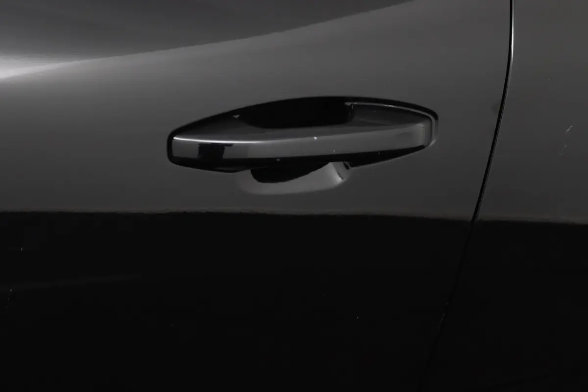 T4 R-Design | Panoramadak | SoH 86% | BLIS | 360 Camera | Adaptive Cruise | Harman/Kardon |