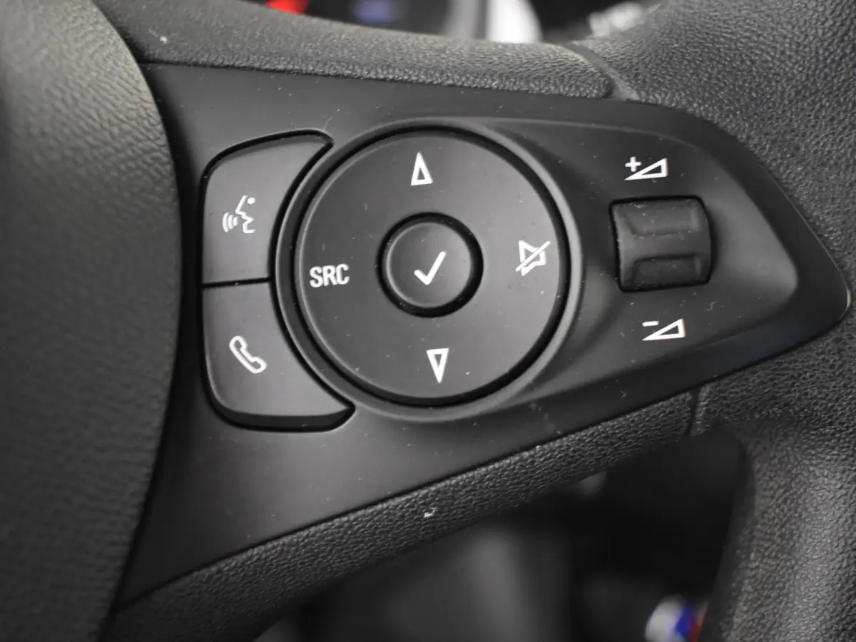 1.2 Edition 101Pk | Cruise control | Apple carplay Android auto | Parkeersensoren Achter | Airco | DAB | 16"LMV