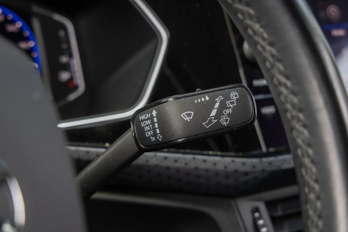 1.5 TSI Style Business R | Camera | BLIS | Beats audio | Dodehoek Detectie | Trekhaak | Keylles | Apple Carplay | 4-season banden | Stoelverwarming | Digidash | 100% Netjes Onderhouden |