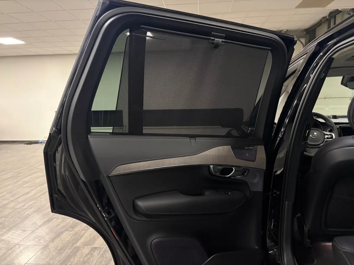 T8 AWD Recharge Ulta Dark | Full Option! | Bowers & Wilkins | Luchtvering | Stoelventilatie | Trekhaak | 360 Camera | Head-Up Display | Stoelmassage | 455pk | Adaptieve Cruise Control | Stoe