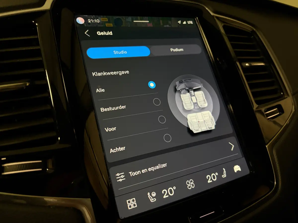 T8 AWD Recharge Ulta Dark | Full Option! | Bowers & Wilkins | Luchtvering | Stoelventilatie | Trekhaak | 360 Camera | Head-Up Display | Stoelmassage | 455pk | Adaptieve Cruise Control | Stoe