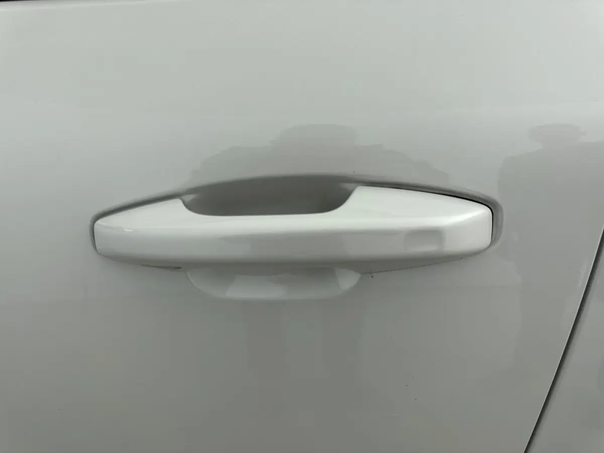 1.5 T5 R-Design | Trekhaak | Pannoramadak | PDC V+A en Camera | Adaptive Cruiscontrol | Stoel + Stuurverwarming | Extra Getint Glas |