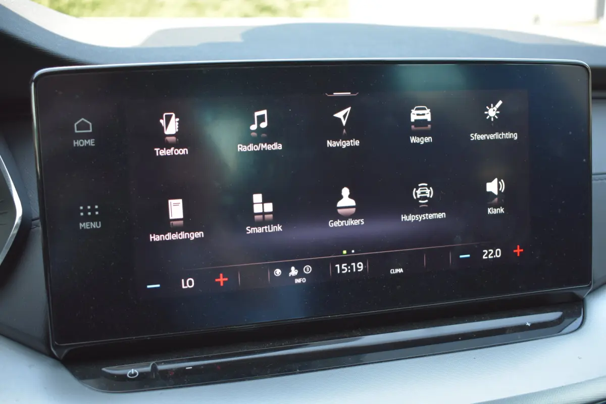 1.0 TSI 110PK Sport Business | APP. CONNECT | CRUISE CONTROL | NAVIGATIE | FULL LED | DAB+ | AIRCO