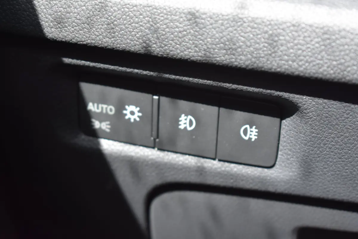 1.0 TSI 110PK Sport Business | APP. CONNECT | CRUISE CONTROL | NAVIGATIE | FULL LED | DAB+ | AIRCO