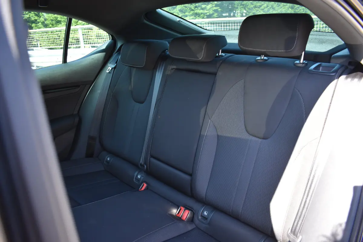 1.0 TSI 110PK Sport Business | APP. CONNECT | CRUISE CONTROL | NAVIGATIE | FULL LED | DAB+ | AIRCO