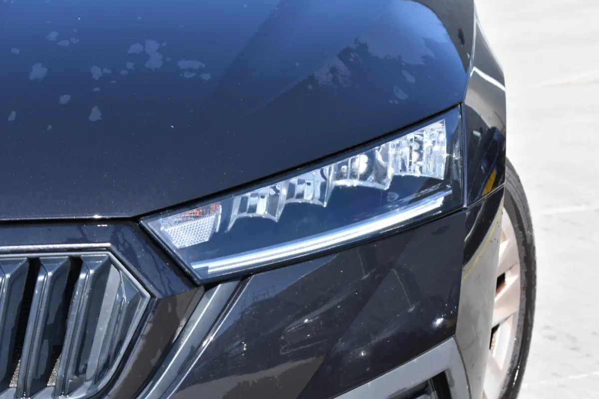 1.0 TSI 110PK Sport Business | APP. CONNECT | CRUISE CONTROL | NAVIGATIE | FULL LED | DAB+ | AIRCO