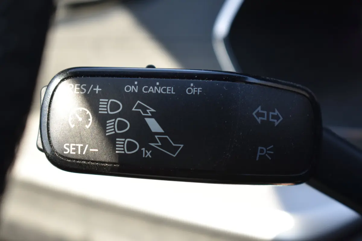 1.0 TSI 110PK Sport Business | APP. CONNECT | CRUISE CONTROL | NAVIGATIE | FULL LED | DAB+ | AIRCO