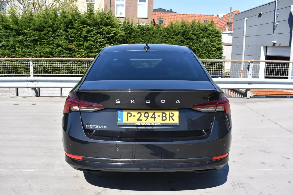 1.0 TSI 110PK Sport Business | APP. CONNECT | CRUISE CONTROL | NAVIGATIE | FULL LED | DAB+ | AIRCO