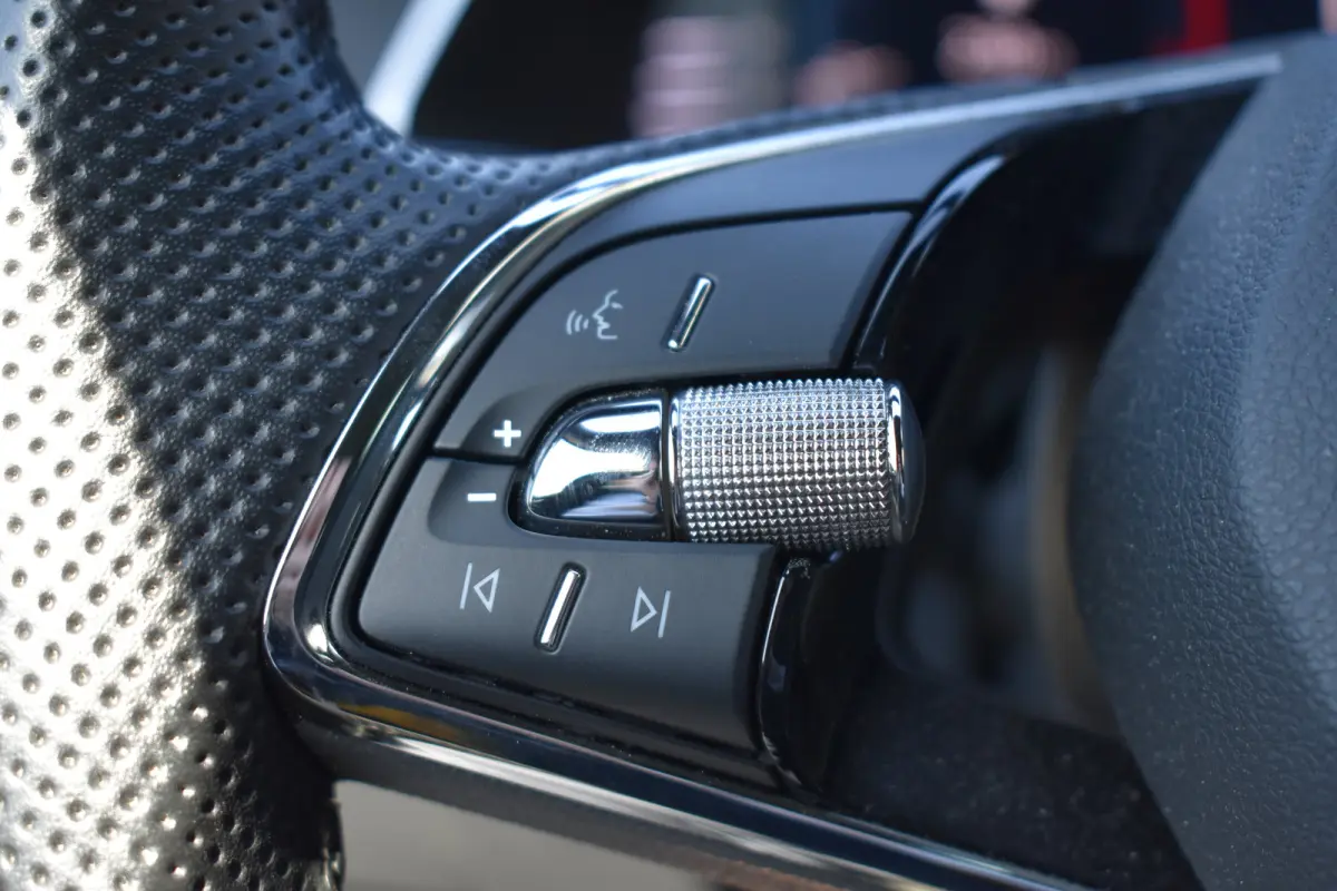 1.0 TSI 110PK Sport Business | APP. CONNECT | CRUISE CONTROL | NAVIGATIE | FULL LED | DAB+ | AIRCO