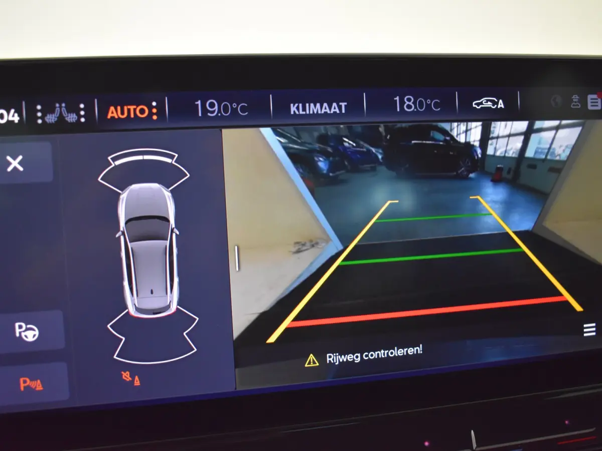 1.5 TSI Business Edition 150pk DSG/AUTO | Achteruitrijcamera | Stoelverwarming | Keyless entry/start | Adaptive cruise control | Navigatie | 18" LMV