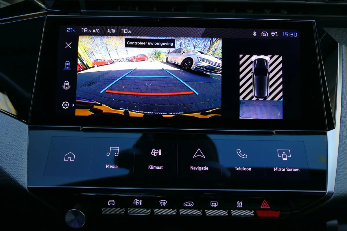 1.2 PURETECH 130PK 5-DRS ALLURE PACK AUTOMAAT / NAVI / CLIMA / 17"LMV / CAMERA / KEYLESS / FULL-LED / PDC / BLUETOOTH / ADAPT. CRUISECONTROL / 1E EIGENAAR / SCHITTERENDE STAAT !!
