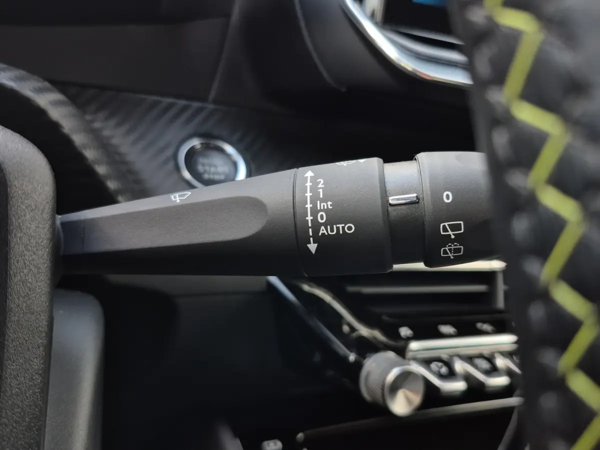 1.2 PURETECH 100PK 5-DRS GT-LINE Trekhaak afneembaar | Camera | LED | Parkeersensoren | Full map navigatie | Carplay/android auto |