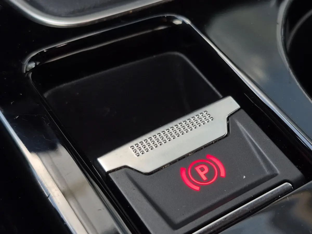 1.2 PURETECH 100PK 5-DRS GT-LINE Trekhaak afneembaar | Camera | LED | Parkeersensoren | Full map navigatie | Carplay/android auto |