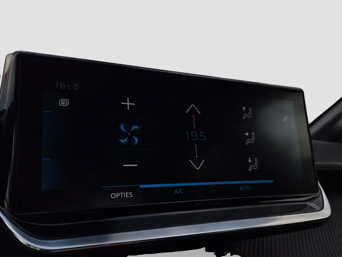 1.2 PURETECH 100PK 5-DRS GT-LINE Trekhaak afneembaar | Camera | LED | Parkeersensoren | Full map navigatie | Carplay/android auto |