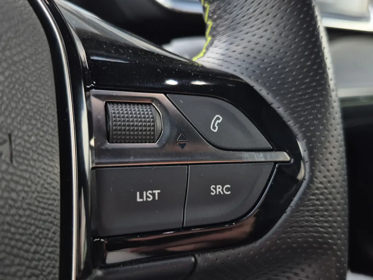 1.2 PURETECH 100PK 5-DRS GT-LINE Trekhaak afneembaar | Camera | LED | Parkeersensoren | Full map navigatie | Carplay/android auto |