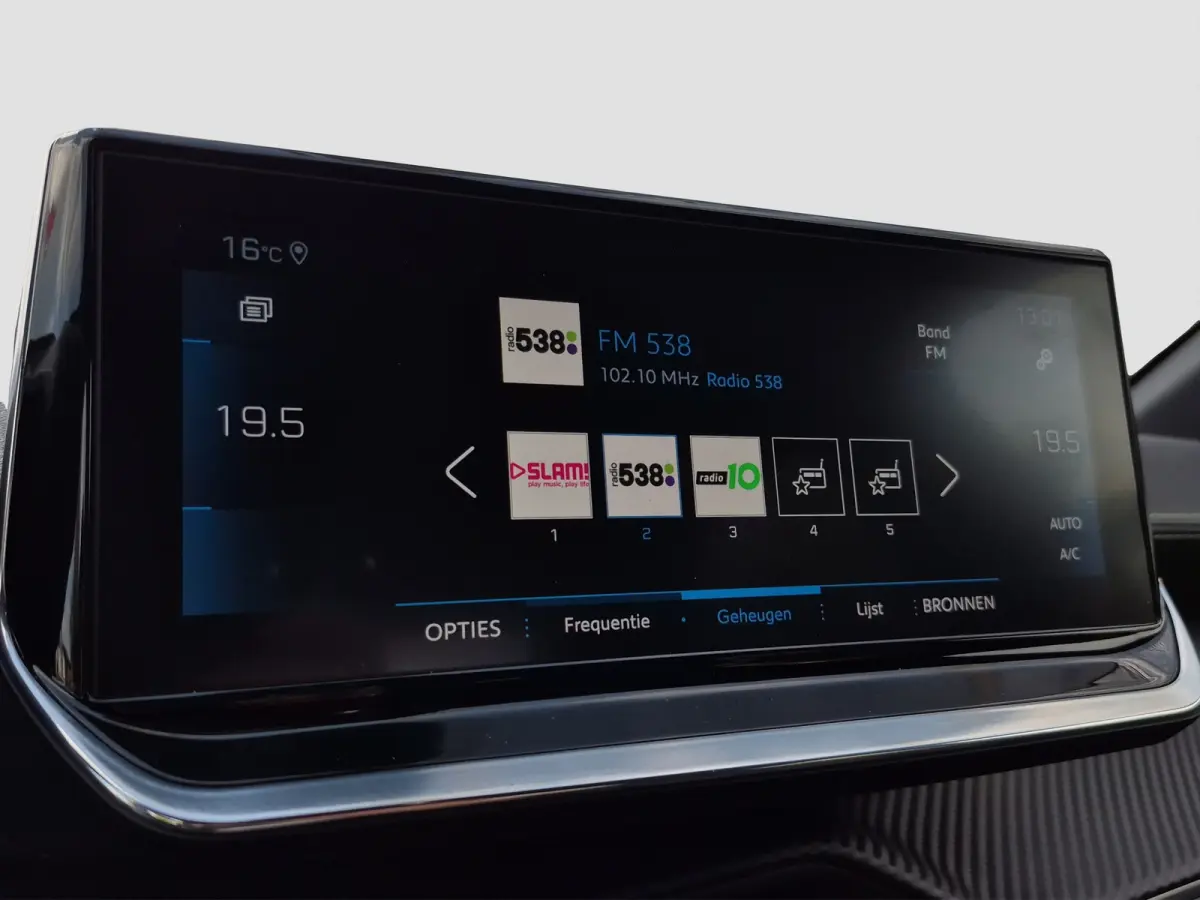 1.2 PURETECH 100PK 5-DRS GT-LINE Trekhaak afneembaar | Camera | LED | Parkeersensoren | Full map navigatie | Carplay/android auto |